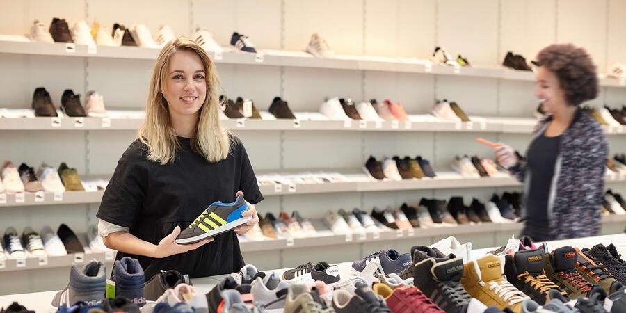 Schoenenwinkel Dukenburg | Shop floresdekiskeya.org